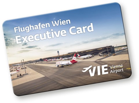Karte mit der Aufschrift „Flughafen Wien Executive Card“ und Foto des Rollfelds mit Flugzeugen.